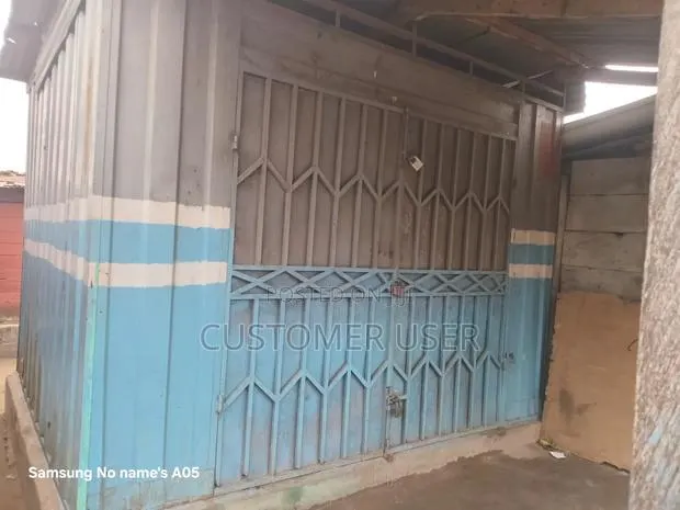 12 X10 Feet Container Shop for Sale at Nungua · Photo 1