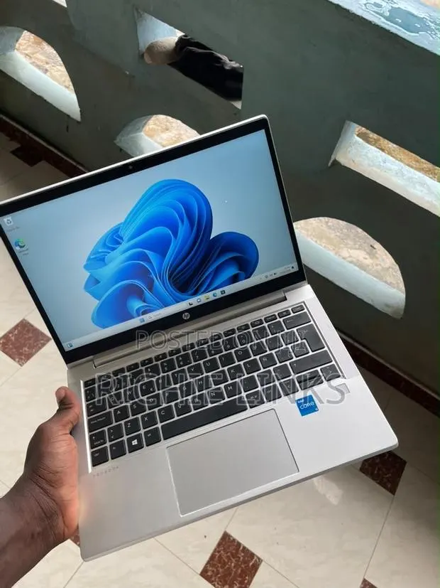 Laptop HP ProBook 430 G8 16GB Intel Core i5 SSD 512GB · Photo 1