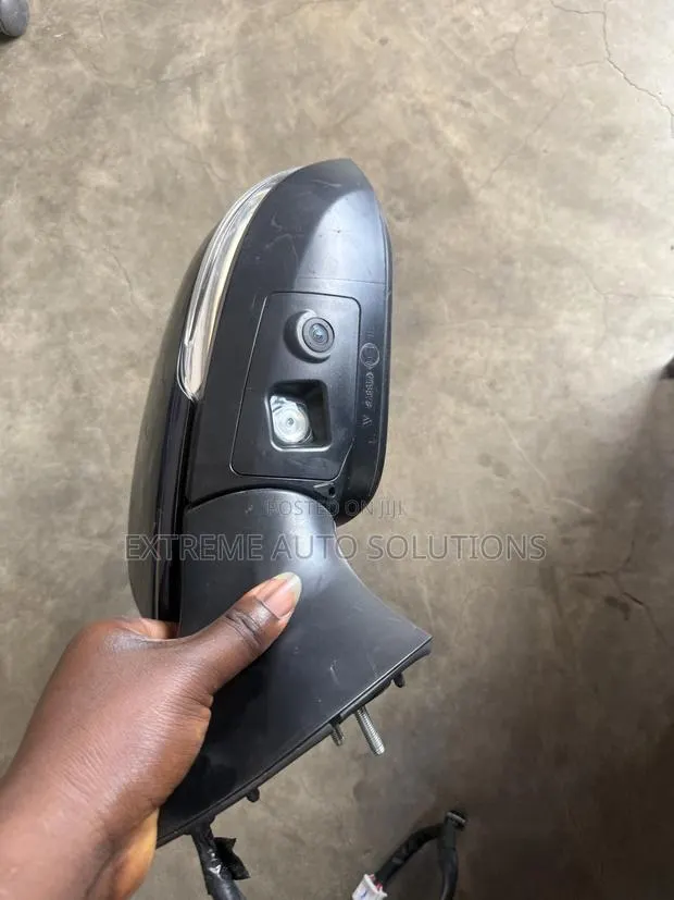 Toyota Rav4 Hybrid 2024 Wing Mirror With Camera · Photo 1