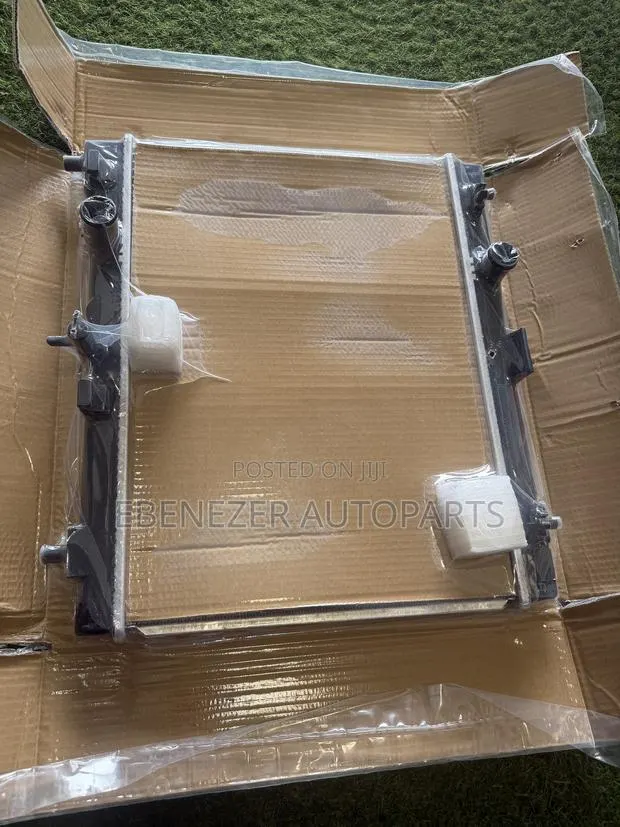 Toyota Vitz Radiator Tank 2005 2006 2007 2008 2009 2010 2011 · Photo 1