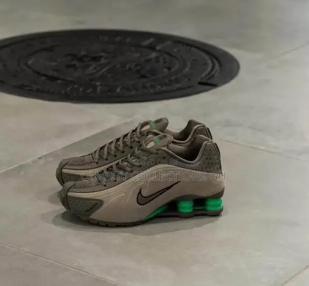 Nike Shox R4 Power · Photo 1