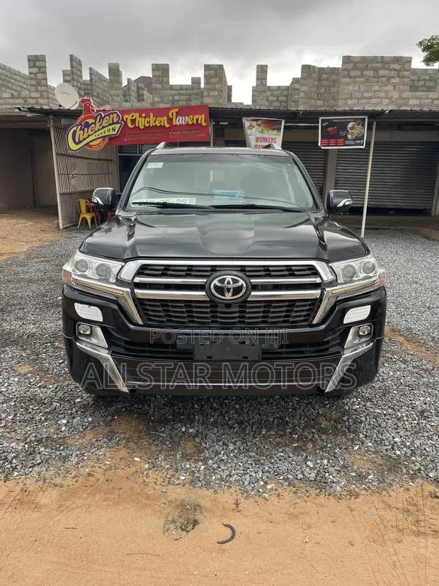 Toyota Land Cruiser 4.5 V8 GX-R 2015 Black · Photo 1