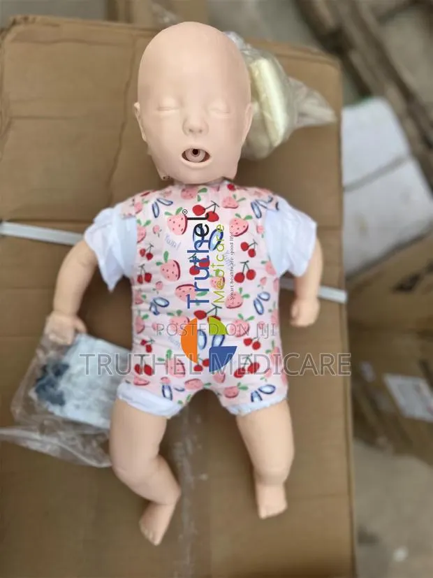 Neonate Intubation Dummy · Photo 1