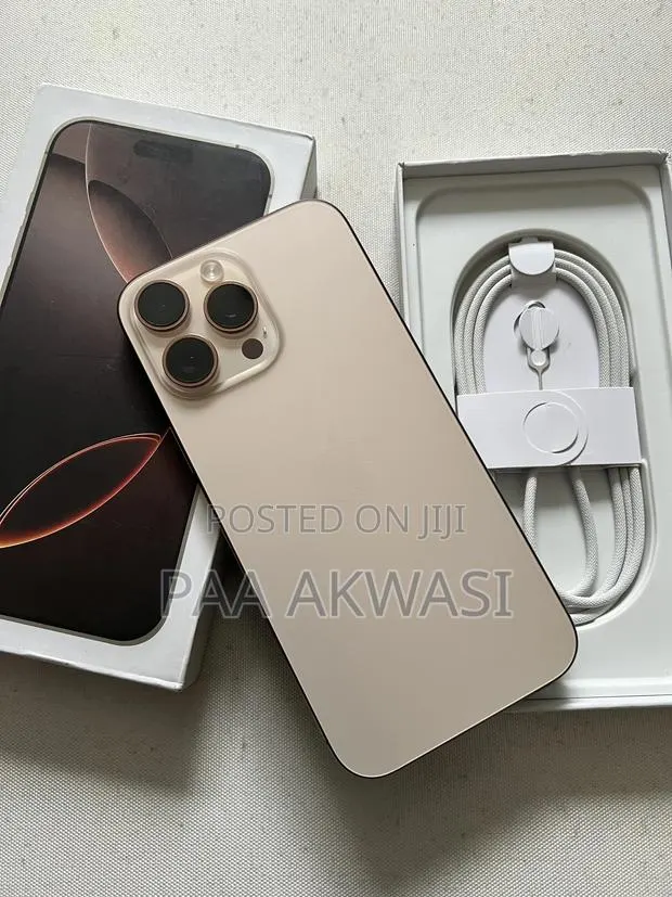 Apple iPhone 16 Pro Max 256 GB Gold · Photo 1