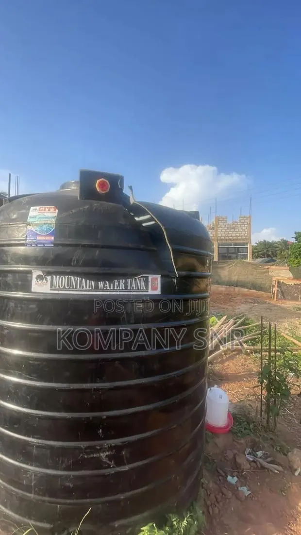 Poly Tank Repairs and Washing · Photo 1