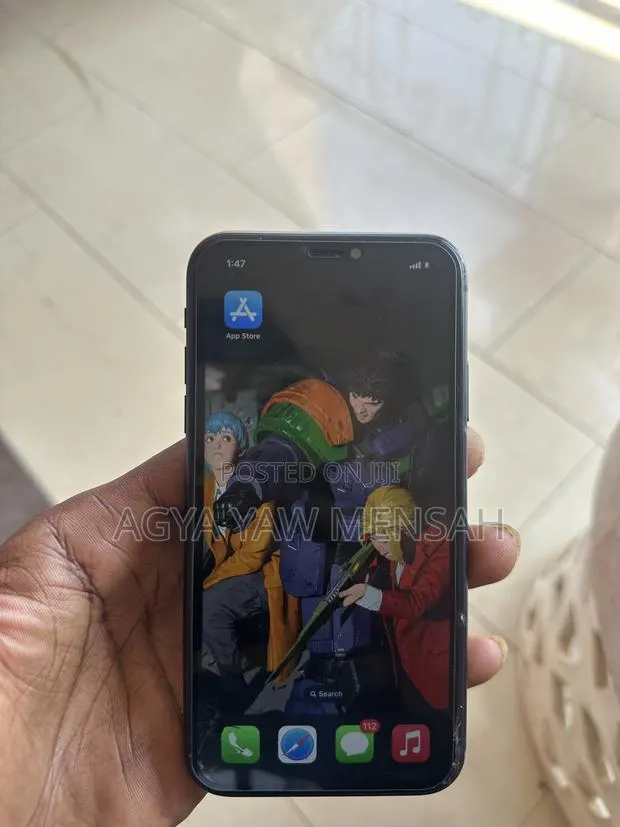 Apple iPhone XR 128 GB Black · Photo 1