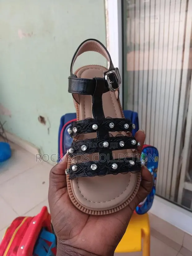 Rose Sandles · Photo 1