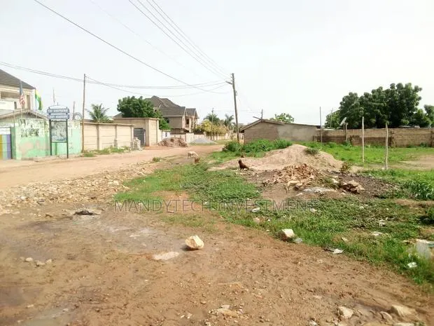 One and Half Plots - Lakeside Estate · Photo 1