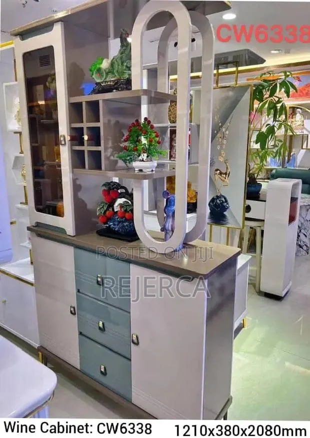 Wine Cabinet · Photo 1