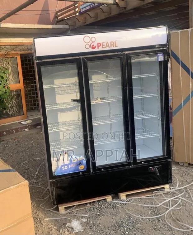 Check Out Pearl PVC-1540-28ab 3 Door Display Fridge(Glass) · Photo 1