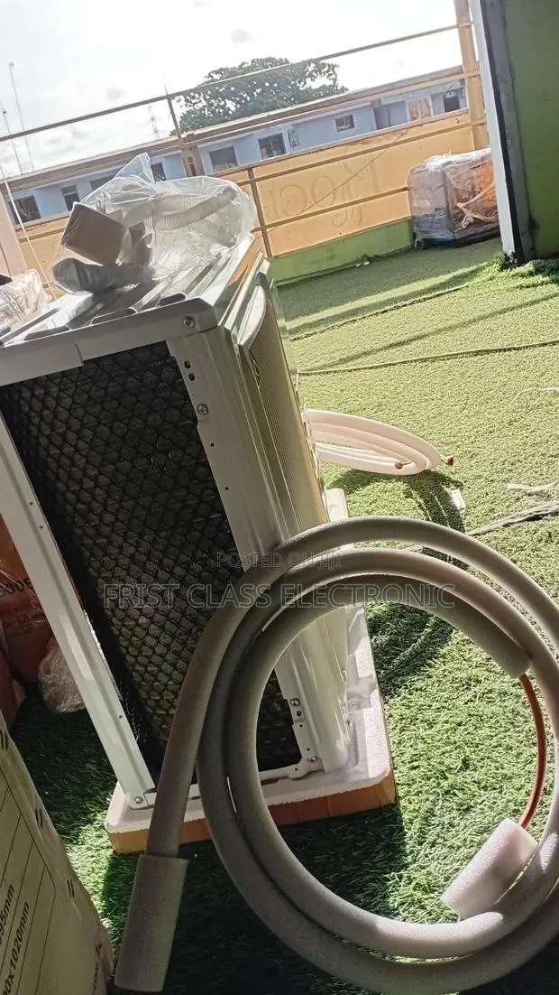 Rainbow 1.5hp Aircondition, Aircondition That Shuts Heat Down. · Photo 1