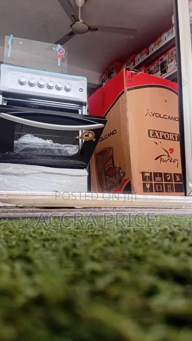 Volcano Gas Cooker With Spacious Oven · Photo 1