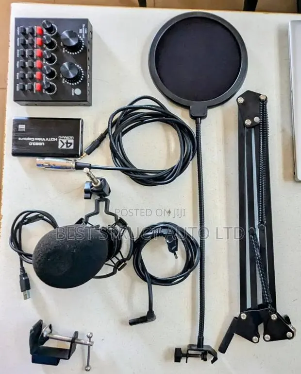Streaming Device With Microphone · Photo 1
