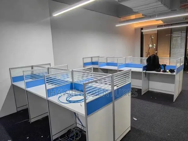 2,4,6 8 in 1 Modular Workstation · Photo 1