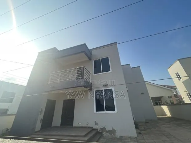 4bdrm Duplex in Bn Estate, East Legon for rent · Photo 1