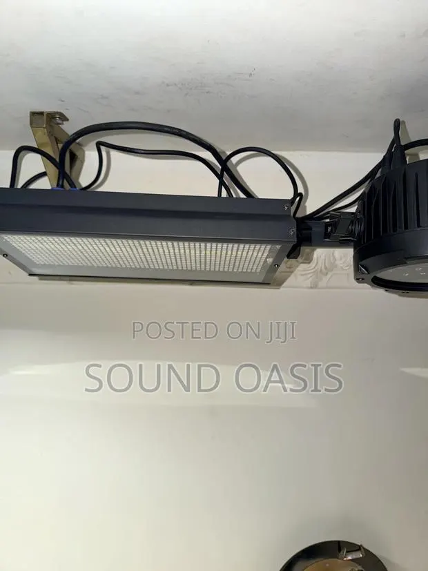 Professional Led Strobe and Wash Light Panel · Photo 3