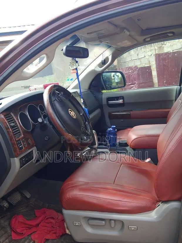 Toyota Sequoia 2008 · Photo 1