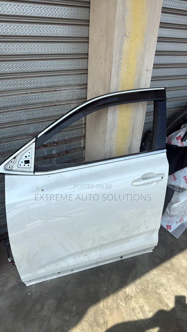 Toyota Highlander 2018 Model Door Front Left · Photo 1