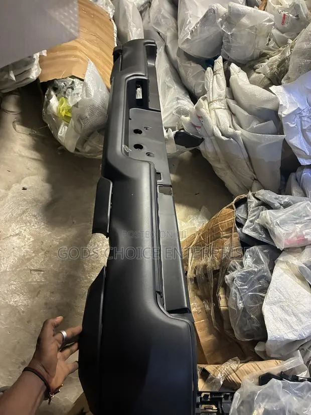 Complete Back Bumper Ford F150 2015-2016-2018-2020 · Photo 1