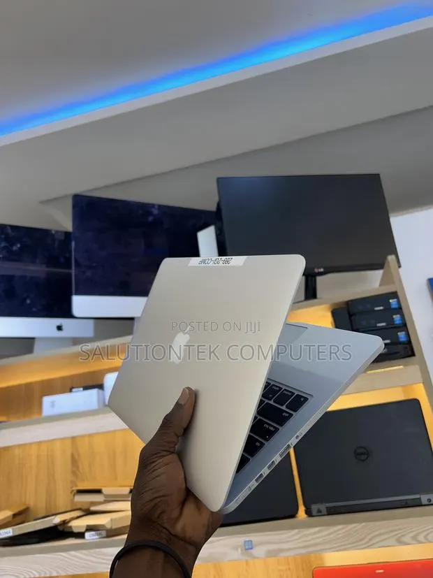 Laptop Apple MacBook Pro 2015 8GB Intel Core i5 SSD 256GB · Photo 1