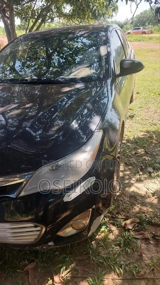Toyota Avalon XLE 4dr Sedan (3.5L 6cyl 6A) 2015 Black · Photo 1