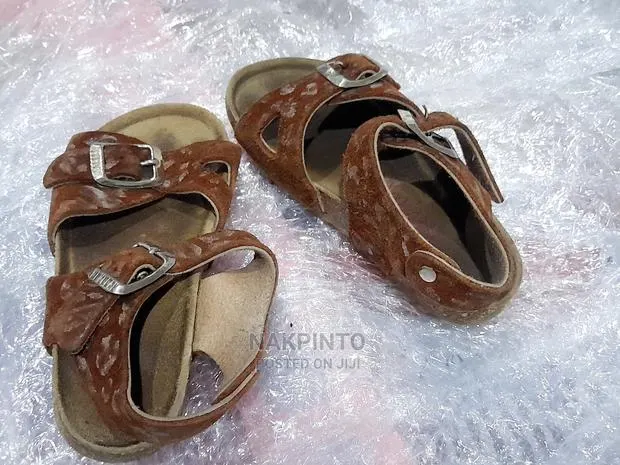 Sandals for Kids · Photo 1