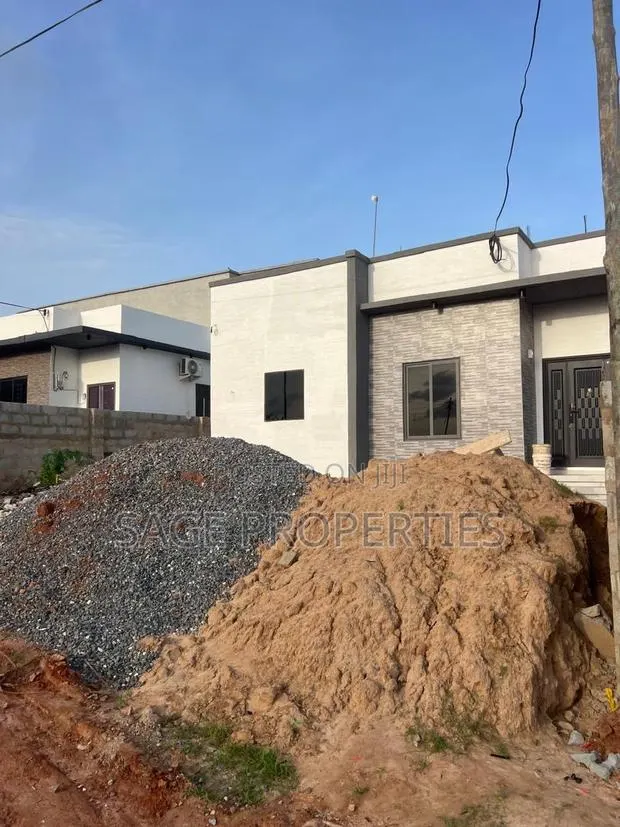 2bdrm House in Lake Side Estate for sale · Photo 1