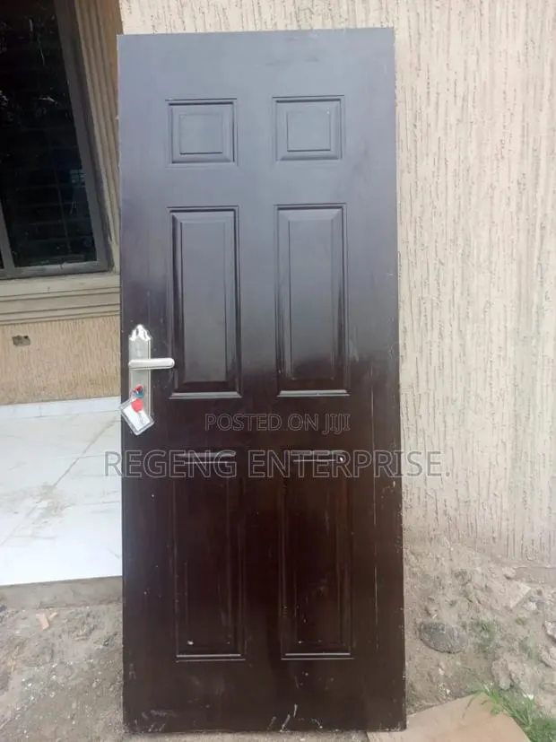 High Quality Wooden Door · Photo 1