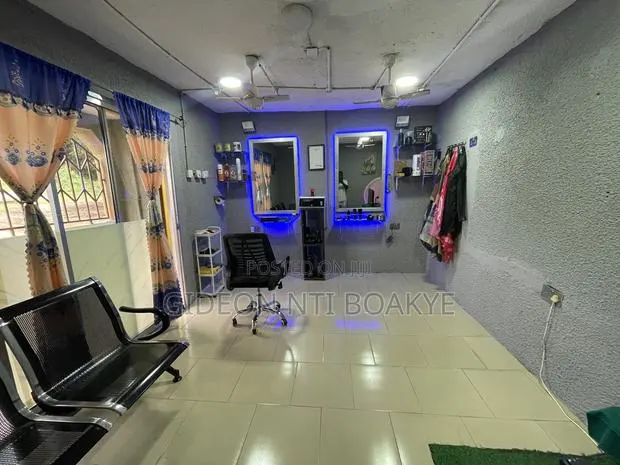 Barbershop for Rent · Photo 1
