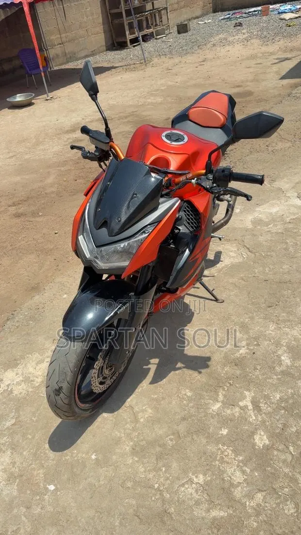 Kawasaki 2021 Orange · Photo 1
