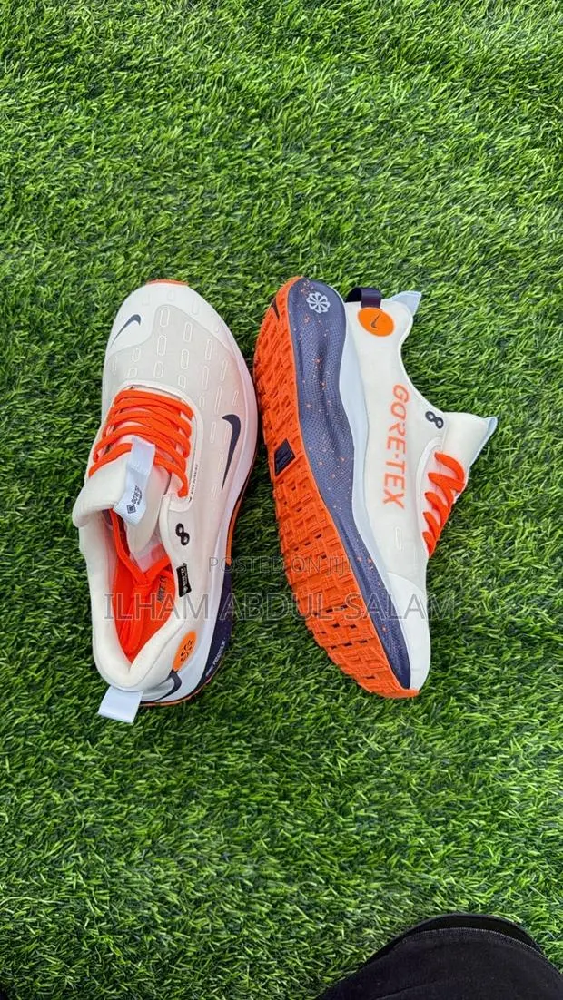 Nike Multi Colored Sneakers · Photo 1