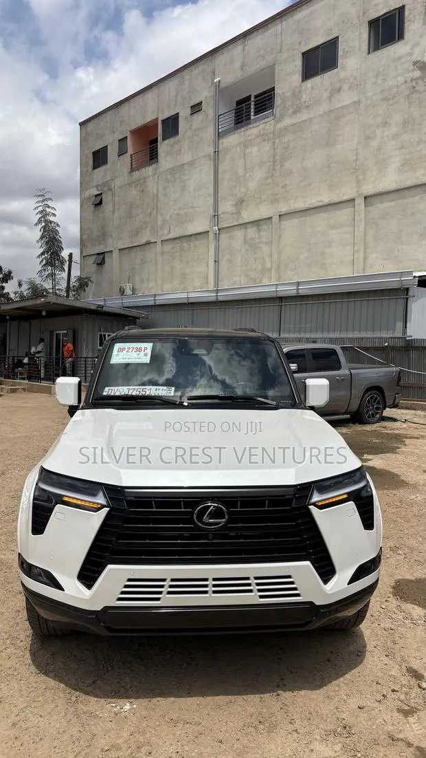 Lexus GX 550 Overtrail 2024 White · Photo 1