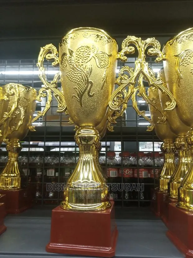 Awards Trophy for Sale · Photo 1