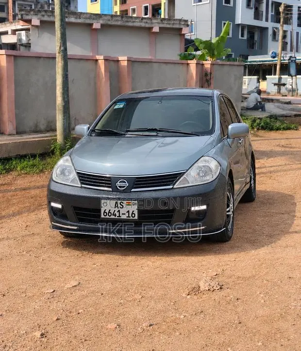 Nissan Versa 1.8 SL 2008 Gray · Photo 1