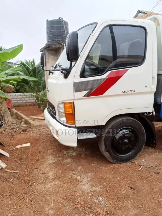 Hyundai Truck · Photo 1