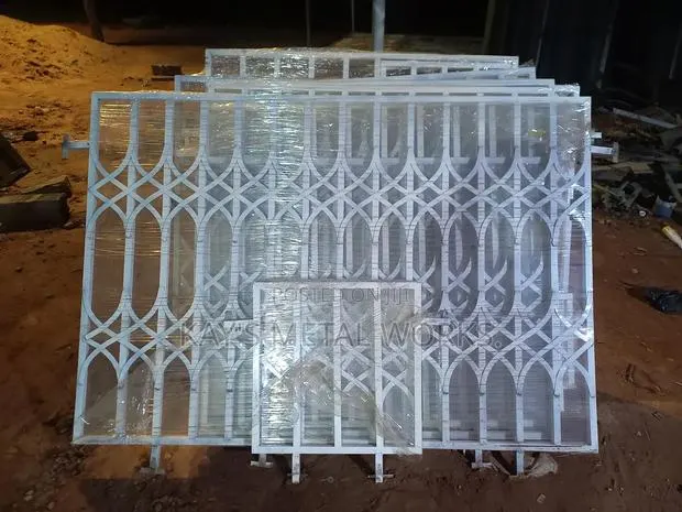 Flat Bar Burglar-Proof Window Grilles | Modern Designs · Photo 1