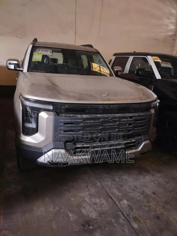 New Nissan Z9 2.3T Diesel 4WD 2025 White · Photo 1