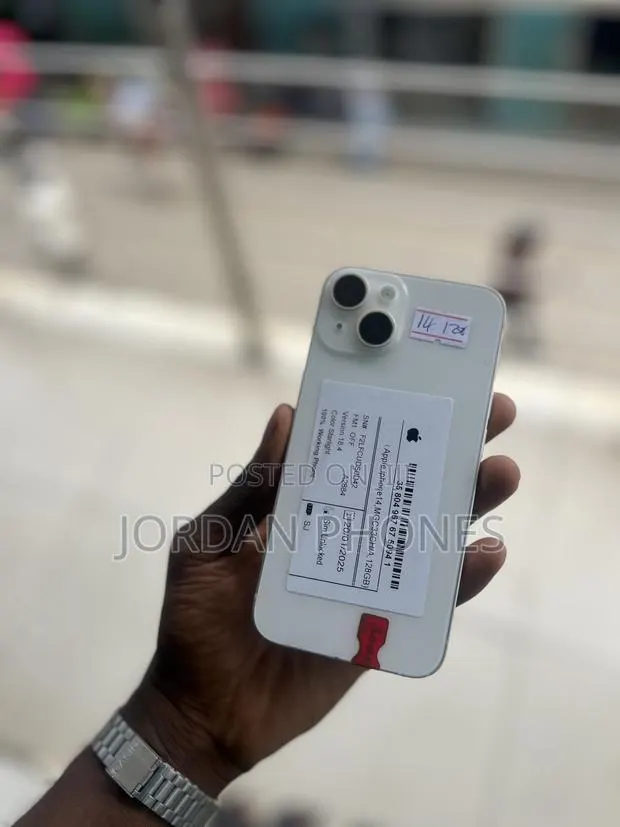 Apple iPhone 14 128 GB White · Photo 1