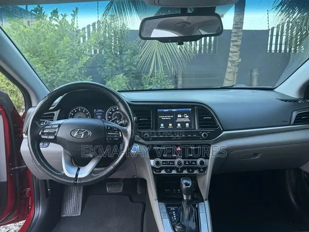 Hyundai Elantra SEL 2020 Red · Photo 1
