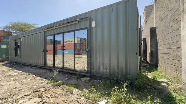 Container Building · Photo 1