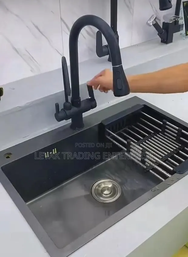 Single Kitchen Sink- Small Black Sink · Photo 1
