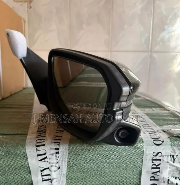 Honda Civic Side Mirror With Camera · Photo 1