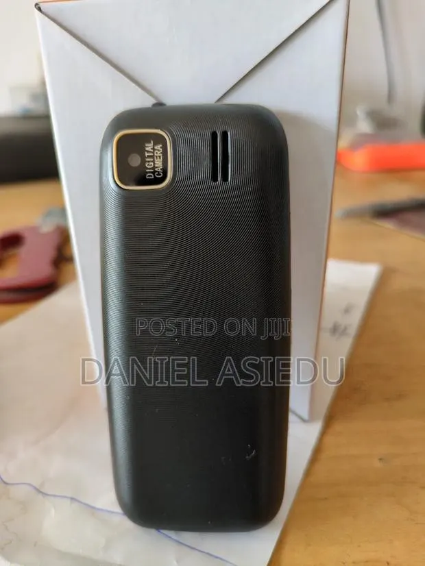 New Mobile Phone 8 GB Black
