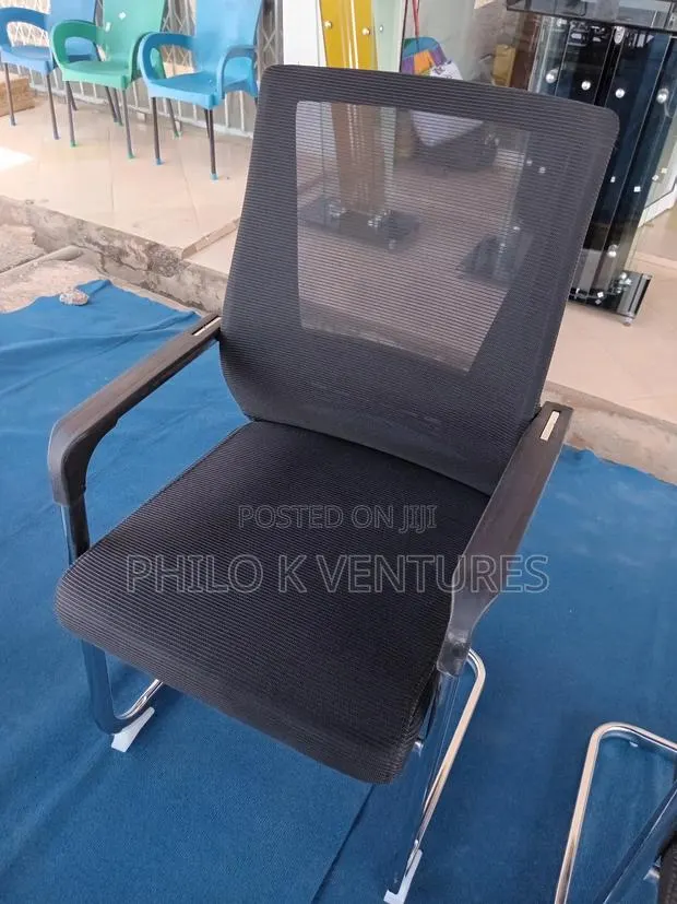 Seating Area Chair · Photo 1
