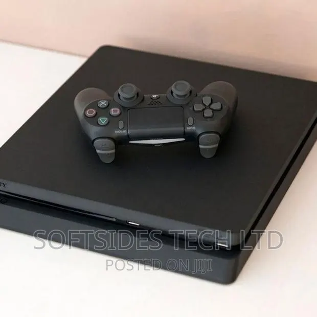 Playstation 4 Slim Home Used 1 Controller and Accesories · Photo 1