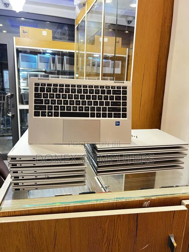 Laptop HP EliteBook 1040 G8 16GB Intel Core i5 SSD 512GB
