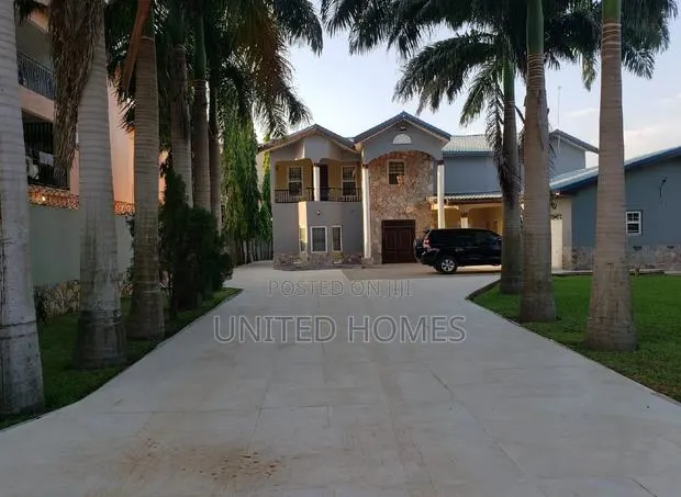 7bdrm House in Adjiriganor for Sale · Photo 1