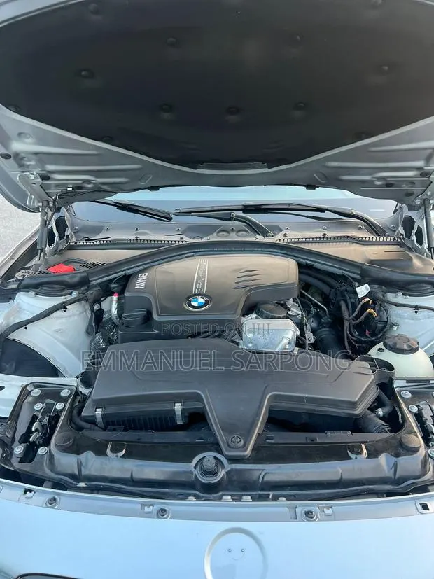 BMW 328i 2015 Silver · Photo 1