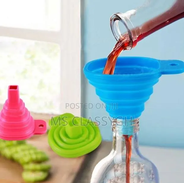 Foldable Silicone Funnel Liquid Dispensing Mini Funnel Salt · Photo 1