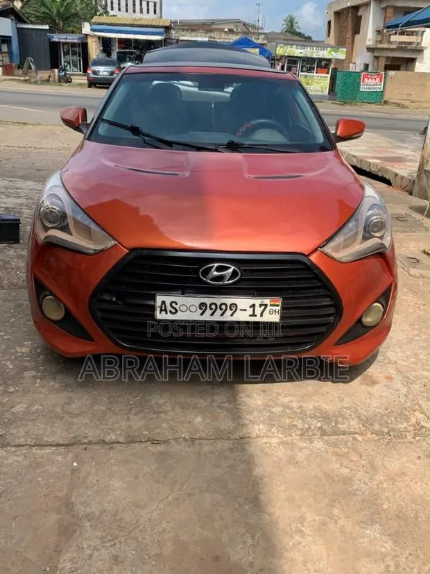 Hyundai Veloster 3dr Hatchback w/Black Interior (1.6L 4cyl 6AM) 2015 · Photo 1